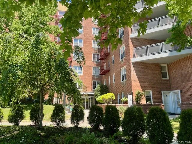 15105 Cross Island Parkway, New York, NY, 2 Bedrooms Bedrooms, 5 Rooms Rooms,1 BathroomBathrooms,Residential,For Rent,Cross Island Parkway,0,1014502 15105 Cross Island Parkway, New York, NY, 2 Bedrooms Bedrooms, 5 Rooms Rooms,1 BathroomBathrooms,Residential,For Rent,Cross Island Parkway,0,1014502