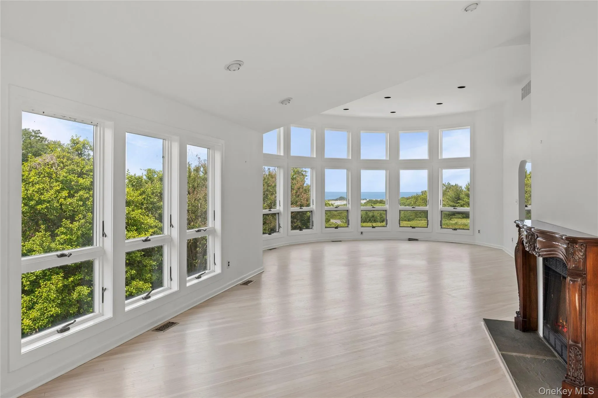 32 Contessa Court, Brookhaven, NY, 5 Bedrooms Bedrooms, 10 Rooms Rooms,3 BathroomsBathrooms,Residential,For Rent,Contessa,0,1014504 32 Contessa Court, Brookhaven, NY, 5 Bedrooms Bedrooms, 10 Rooms Rooms,3 BathroomsBathrooms,Residential,For Rent,Contessa,0,1014504