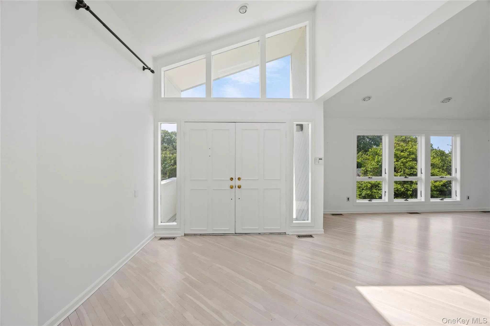 32 Contessa Court, Brookhaven, NY, 5 Bedrooms Bedrooms, 10 Rooms Rooms,3 BathroomsBathrooms,Residential,For Rent,Contessa,0,1014504 32 Contessa Court, Brookhaven, NY, 5 Bedrooms Bedrooms, 10 Rooms Rooms,3 BathroomsBathrooms,Residential,For Rent,Contessa,0,1014504