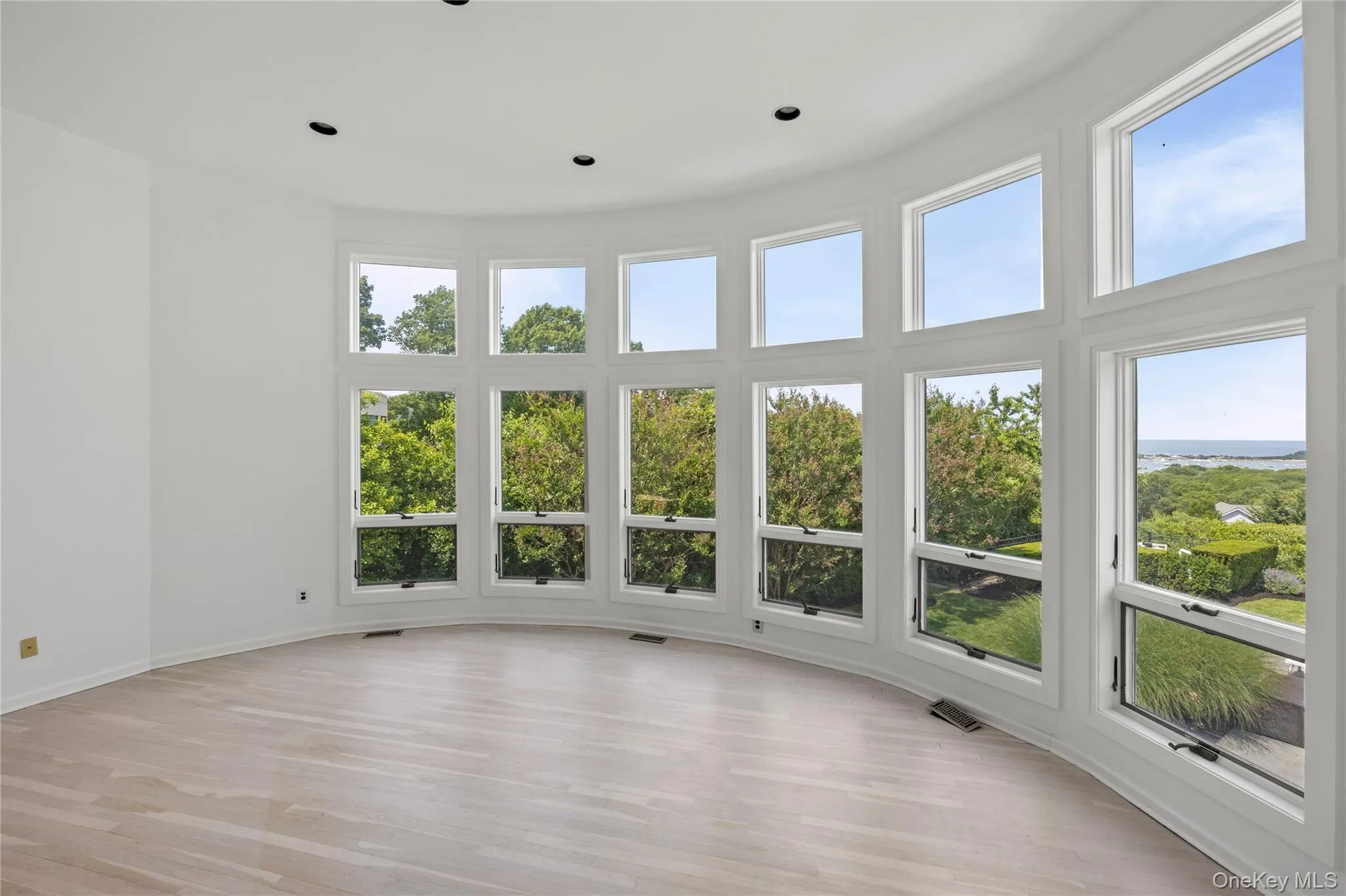32 Contessa Court, Brookhaven, NY, 5 Bedrooms Bedrooms, 10 Rooms Rooms,3 BathroomsBathrooms,Residential,For Rent,Contessa,0,1014504 32 Contessa Court, Brookhaven, NY, 5 Bedrooms Bedrooms, 10 Rooms Rooms,3 BathroomsBathrooms,Residential,For Rent,Contessa,0,1014504