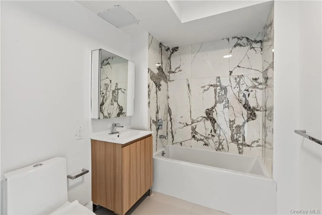 1 Lyon Place, White Plains, NY, 2 Rooms Rooms,1 BathroomBathrooms,Residential Lease,For Rent,Lyon,0,1014513 1 Lyon Place, White Plains, NY, 2 Rooms Rooms,1 BathroomBathrooms,Residential Lease,For Rent,Lyon,0,1014513