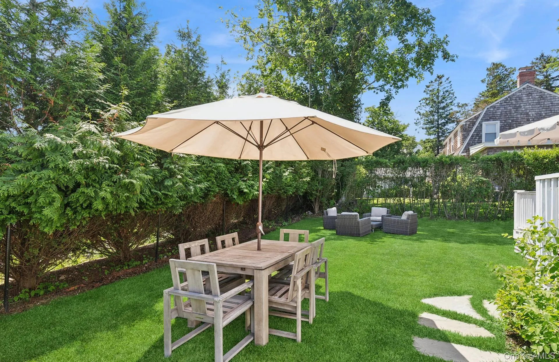 15 Indian Hill Road, East Hampton, NY, 2 Bedrooms Bedrooms, 4 Rooms Rooms,2 BathroomsBathrooms,Residential,For Rent,Indian Hill,0,1014518 15 Indian Hill Road, East Hampton, NY, 2 Bedrooms Bedrooms, 4 Rooms Rooms,2 BathroomsBathrooms,Residential,For Rent,Indian Hill,0,1014518