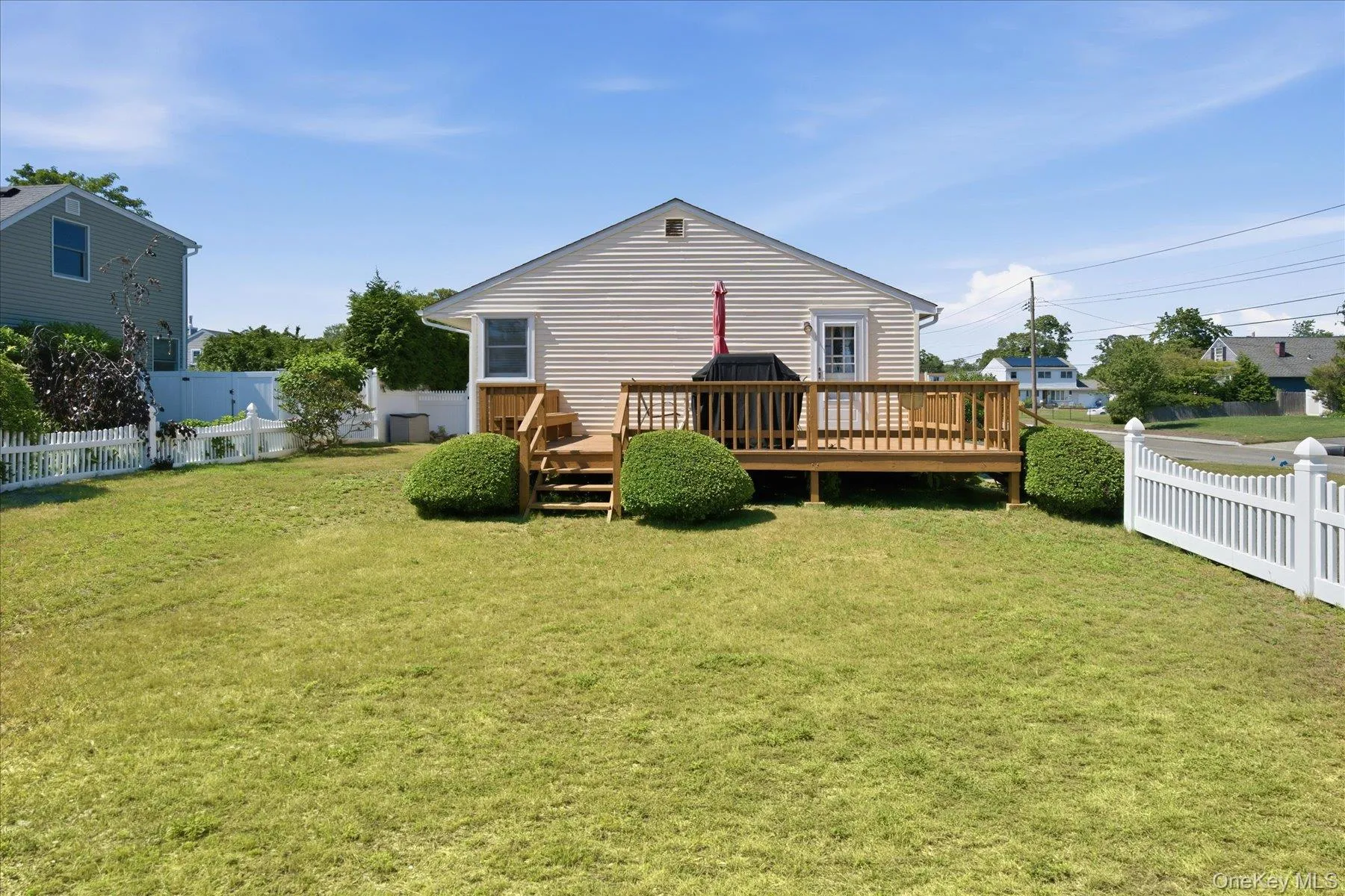 154 8th Avenue, Smithtown, NY, 3 Bedrooms Bedrooms, 8 Rooms Rooms,2 BathroomsBathrooms,Residential,For Rent,8th,0,1014522 154 8th Avenue, Smithtown, NY, 3 Bedrooms Bedrooms, 8 Rooms Rooms,2 BathroomsBathrooms,Residential,For Rent,8th,0,1014522