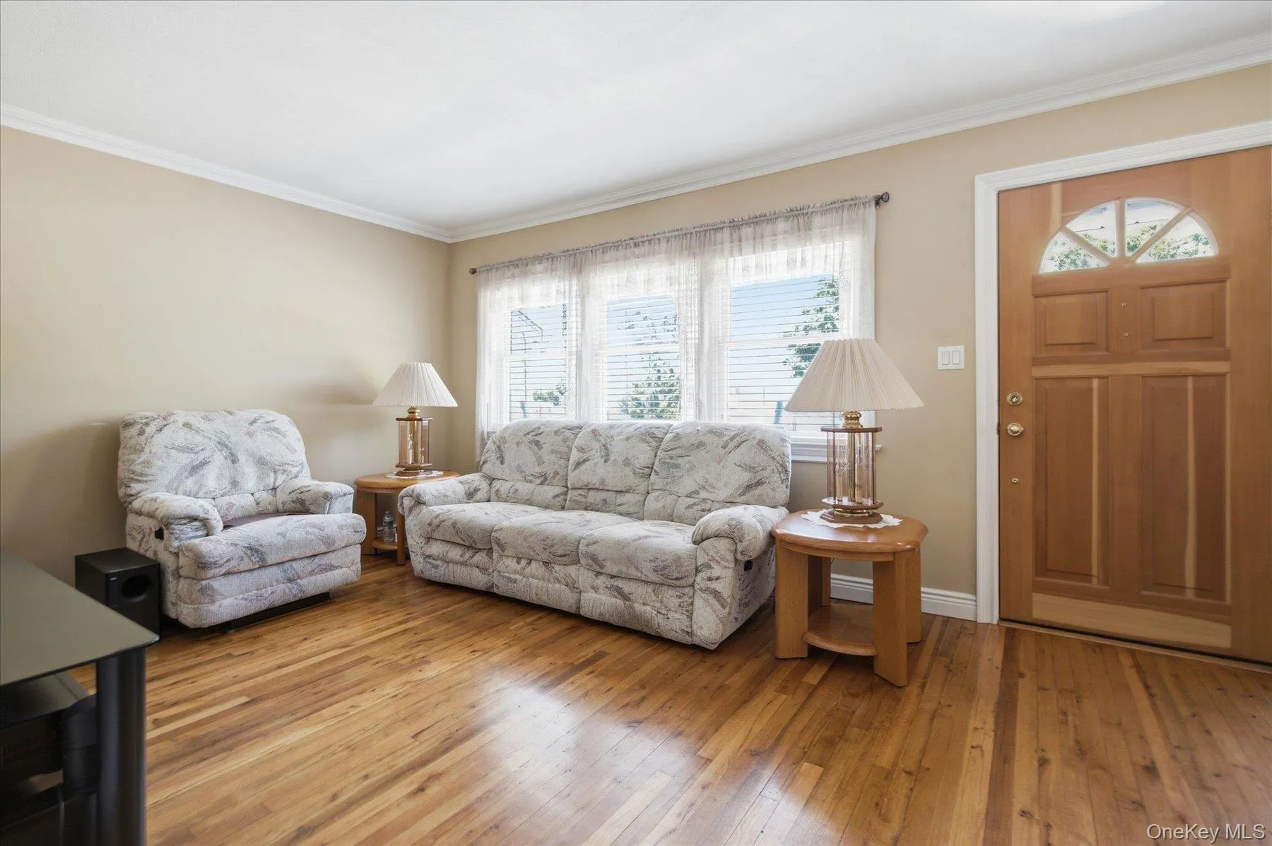 154 8th Avenue, Smithtown, NY, 3 Bedrooms Bedrooms, 8 Rooms Rooms,2 BathroomsBathrooms,Residential,For Rent,8th,0,1014522 154 8th Avenue, Smithtown, NY, 3 Bedrooms Bedrooms, 8 Rooms Rooms,2 BathroomsBathrooms,Residential,For Rent,8th,0,1014522