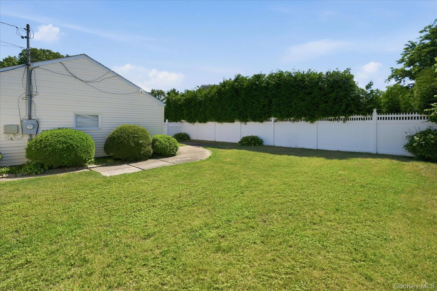 154 8th Avenue, Smithtown, NY, 3 Bedrooms Bedrooms, 8 Rooms Rooms,2 BathroomsBathrooms,Residential,For Rent,8th,0,1014522 154 8th Avenue, Smithtown, NY, 3 Bedrooms Bedrooms, 8 Rooms Rooms,2 BathroomsBathrooms,Residential,For Rent,8th,0,1014522