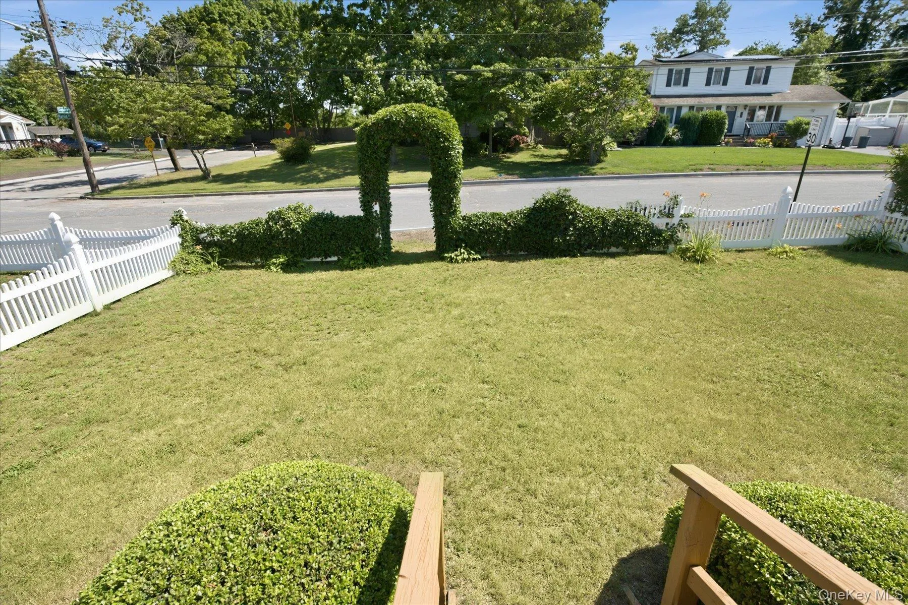 154 8th Avenue, Smithtown, NY, 3 Bedrooms Bedrooms, 8 Rooms Rooms,2 BathroomsBathrooms,Residential,For Rent,8th,0,1014522 154 8th Avenue, Smithtown, NY, 3 Bedrooms Bedrooms, 8 Rooms Rooms,2 BathroomsBathrooms,Residential,For Rent,8th,0,1014522
