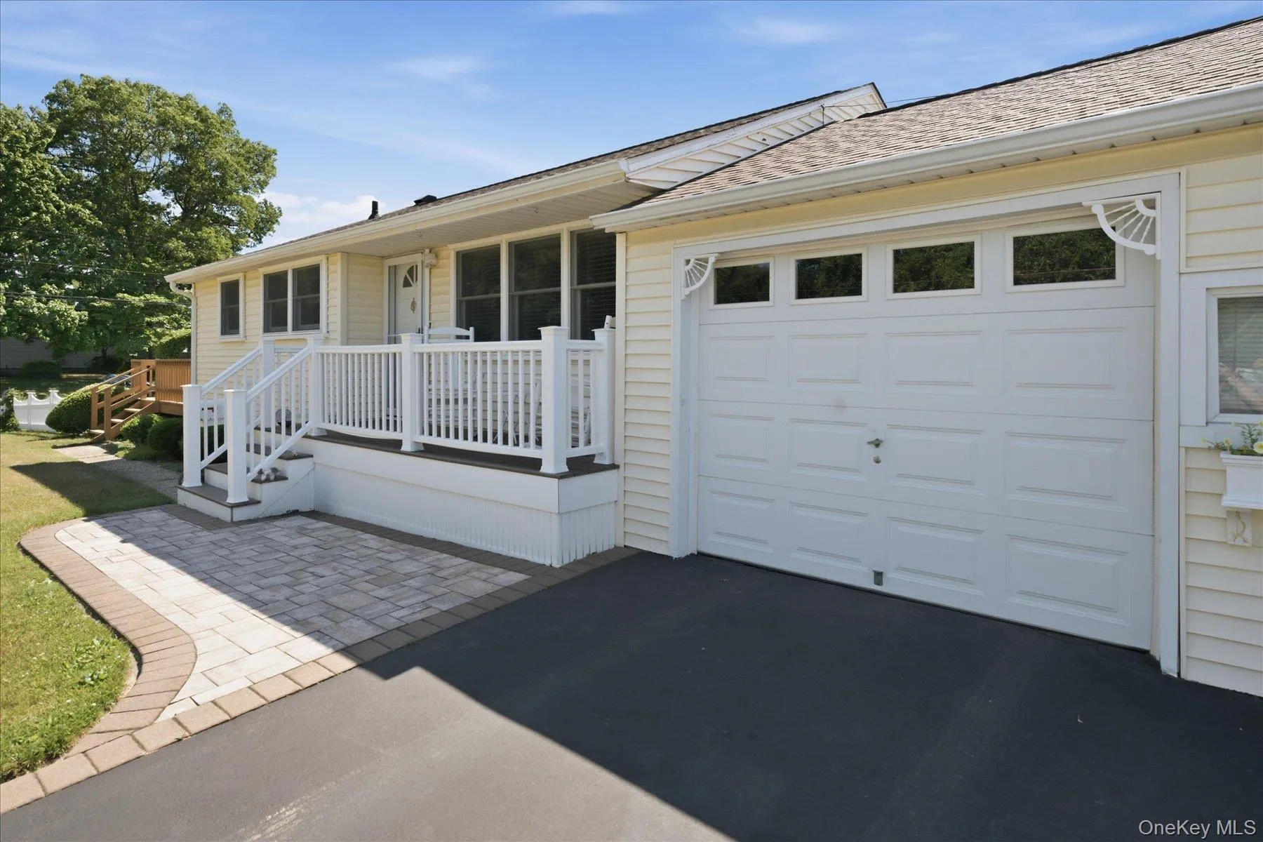 154 8th Avenue, Smithtown, NY, 3 Bedrooms Bedrooms, 8 Rooms Rooms,2 BathroomsBathrooms,Residential,For Rent,8th,0,1014522 154 8th Avenue, Smithtown, NY, 3 Bedrooms Bedrooms, 8 Rooms Rooms,2 BathroomsBathrooms,Residential,For Rent,8th,0,1014522