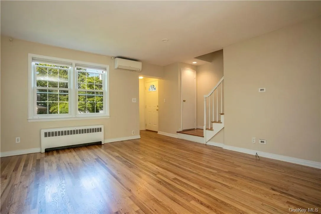 8 Elkan Road, Mamaroneck, NY, 2 Bedrooms Bedrooms, 6 Rooms Rooms,1 BathroomBathrooms,Residential Lease,For Rent,Elkan,0,1014525 8 Elkan Road, Mamaroneck, NY, 2 Bedrooms Bedrooms, 6 Rooms Rooms,1 BathroomBathrooms,Residential Lease,For Rent,Elkan,0,1014525