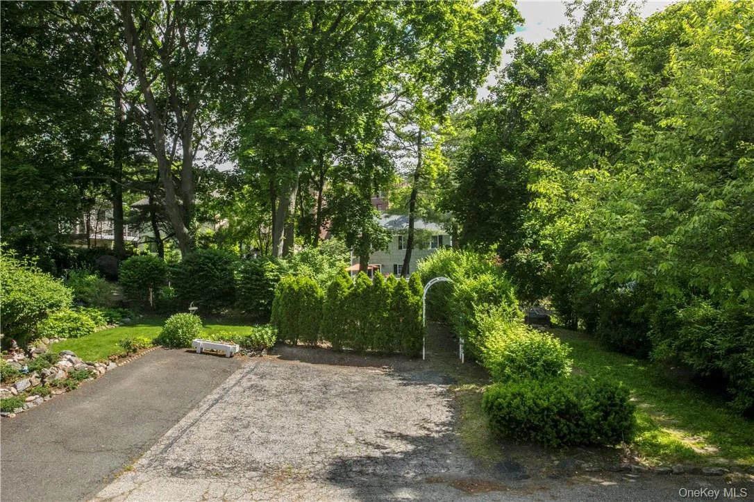 8 Elkan Road, Mamaroneck, NY, 2 Bedrooms Bedrooms, 6 Rooms Rooms,1 BathroomBathrooms,Residential Lease,For Rent,Elkan,0,1014525 8 Elkan Road, Mamaroneck, NY, 2 Bedrooms Bedrooms, 6 Rooms Rooms,1 BathroomBathrooms,Residential Lease,For Rent,Elkan,0,1014525