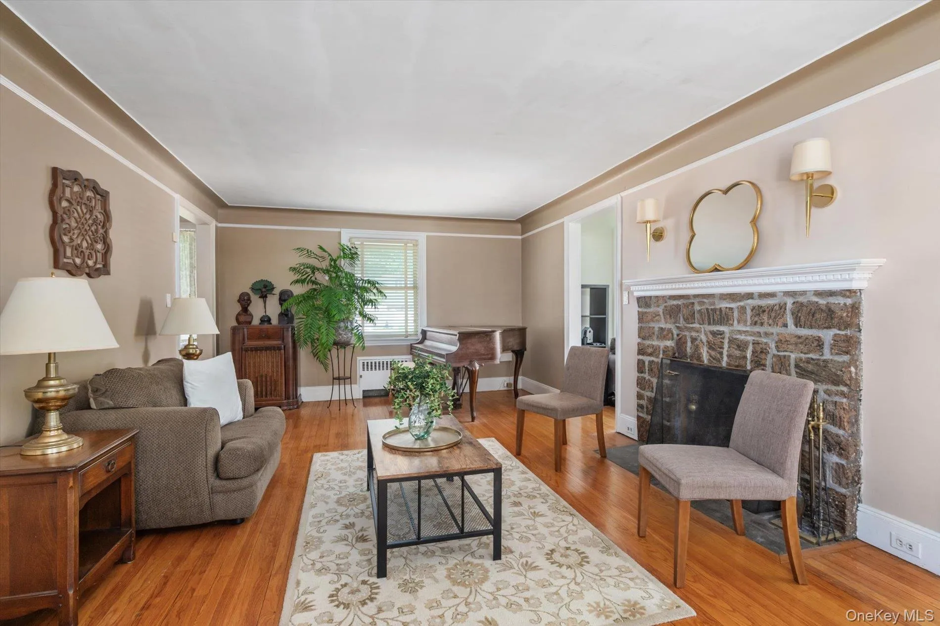 1542 Grand Avenue, Hempstead, NY, 4 Bedrooms Bedrooms, 8 Rooms Rooms,2 BathroomsBathrooms,Residential,For Rent,Grand,0,1014528 1542 Grand Avenue, Hempstead, NY, 4 Bedrooms Bedrooms, 8 Rooms Rooms,2 BathroomsBathrooms,Residential,For Rent,Grand,0,1014528