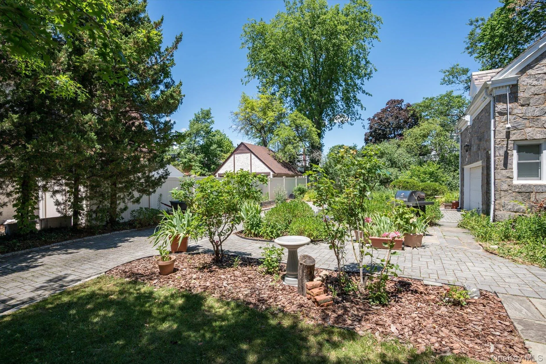 1542 Grand Avenue, Hempstead, NY, 4 Bedrooms Bedrooms, 8 Rooms Rooms,2 BathroomsBathrooms,Residential,For Rent,Grand,0,1014528 1542 Grand Avenue, Hempstead, NY, 4 Bedrooms Bedrooms, 8 Rooms Rooms,2 BathroomsBathrooms,Residential,For Rent,Grand,0,1014528