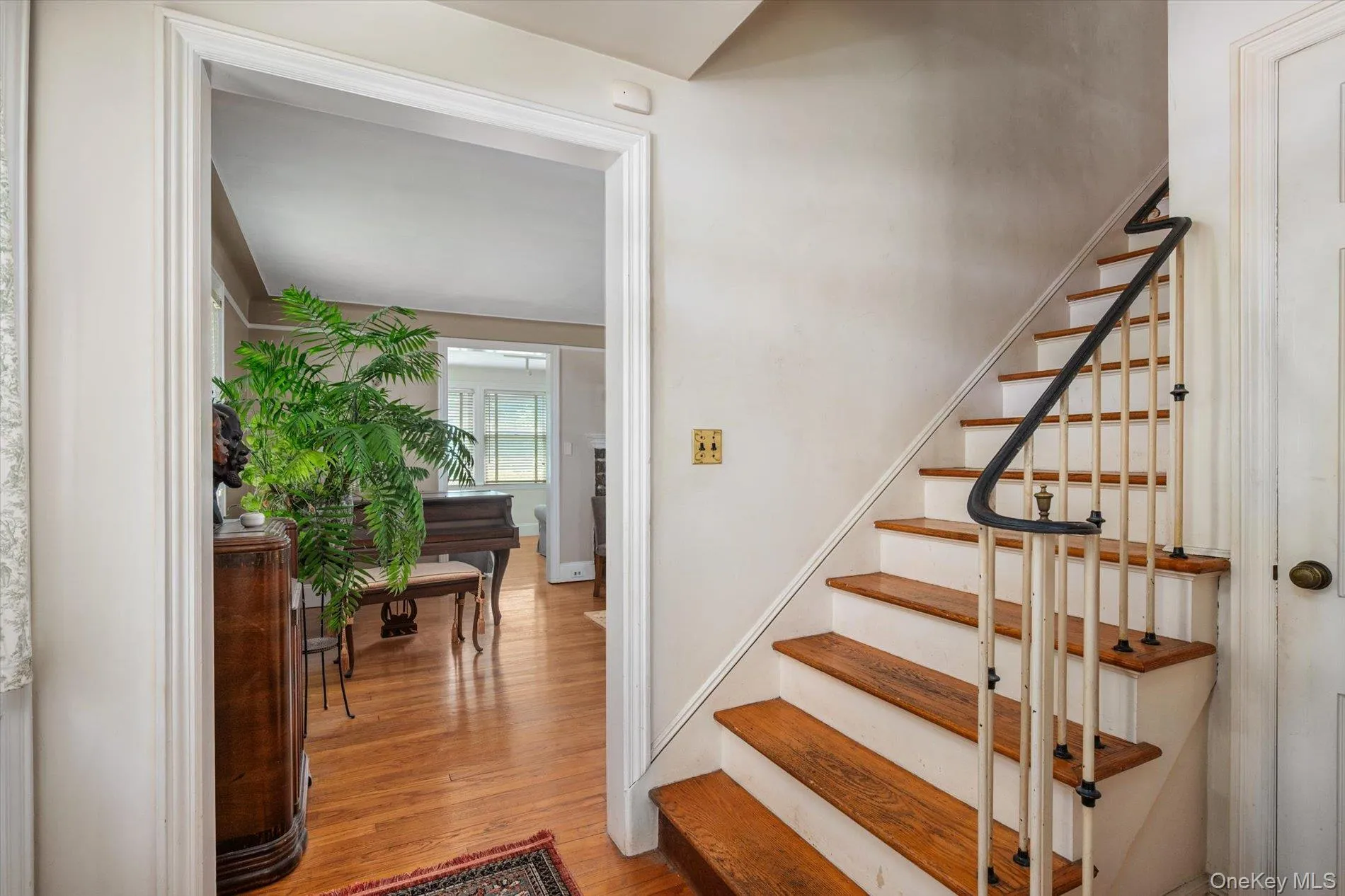 1542 Grand Avenue, Hempstead, NY, 4 Bedrooms Bedrooms, 8 Rooms Rooms,2 BathroomsBathrooms,Residential,For Rent,Grand,0,1014528 1542 Grand Avenue, Hempstead, NY, 4 Bedrooms Bedrooms, 8 Rooms Rooms,2 BathroomsBathrooms,Residential,For Rent,Grand,0,1014528
