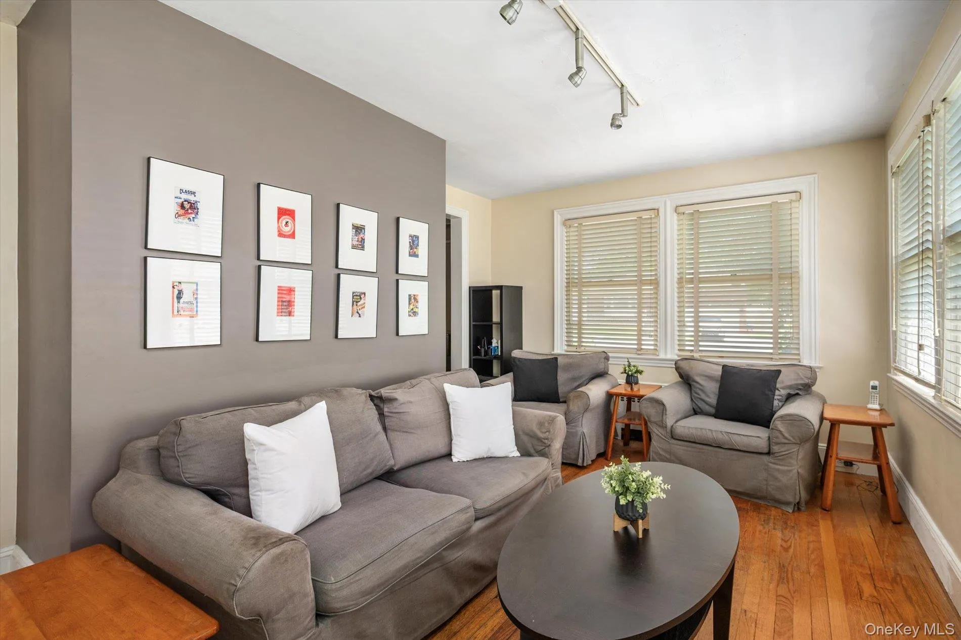 1542 Grand Avenue, Hempstead, NY, 4 Bedrooms Bedrooms, 8 Rooms Rooms,2 BathroomsBathrooms,Residential,For Rent,Grand,0,1014528 1542 Grand Avenue, Hempstead, NY, 4 Bedrooms Bedrooms, 8 Rooms Rooms,2 BathroomsBathrooms,Residential,For Rent,Grand,0,1014528