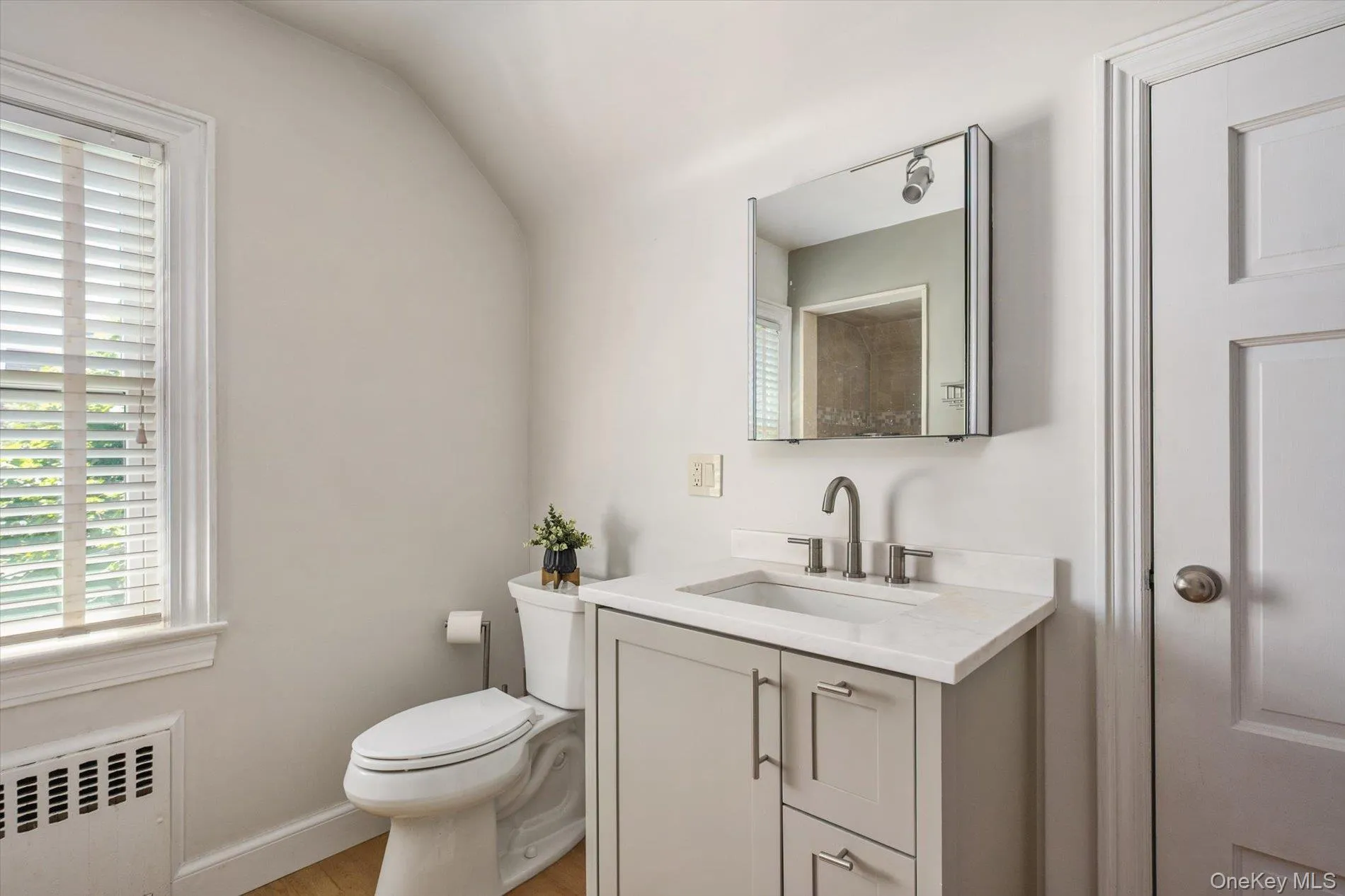 1542 Grand Avenue, Hempstead, NY, 4 Bedrooms Bedrooms, 8 Rooms Rooms,2 BathroomsBathrooms,Residential,For Rent,Grand,0,1014528 1542 Grand Avenue, Hempstead, NY, 4 Bedrooms Bedrooms, 8 Rooms Rooms,2 BathroomsBathrooms,Residential,For Rent,Grand,0,1014528