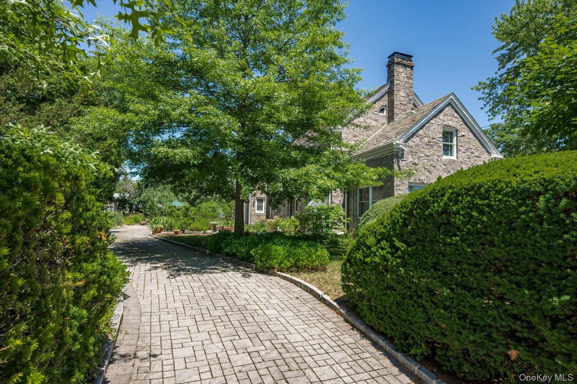 1542 Grand Avenue, Hempstead, NY, 4 Bedrooms Bedrooms, 8 Rooms Rooms,2 BathroomsBathrooms,Residential,For Rent,Grand,0,1014528 1542 Grand Avenue, Hempstead, NY, 4 Bedrooms Bedrooms, 8 Rooms Rooms,2 BathroomsBathrooms,Residential,For Rent,Grand,0,1014528