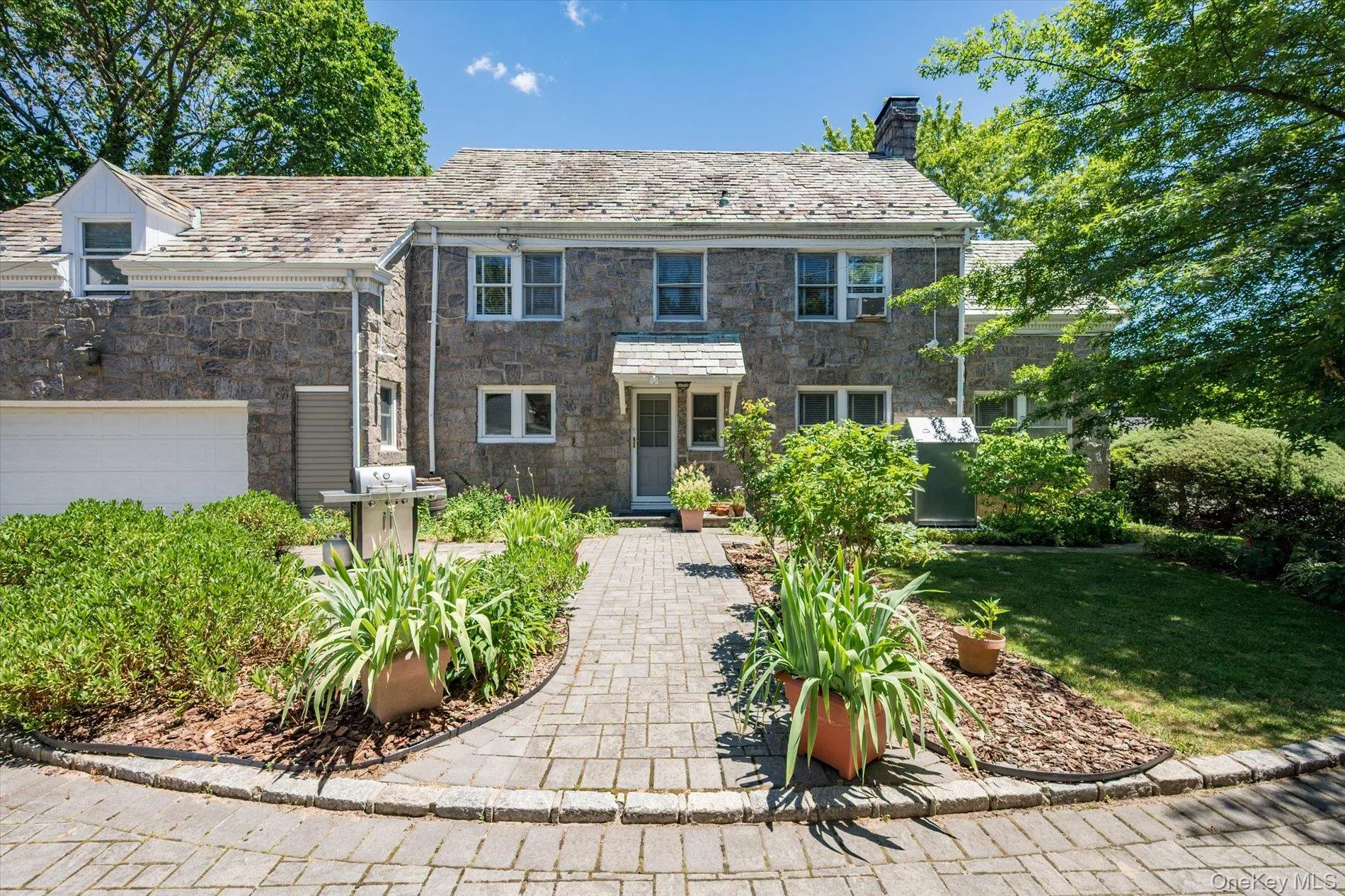 1542 Grand Avenue, Hempstead, NY, 4 Bedrooms Bedrooms, 8 Rooms Rooms,2 BathroomsBathrooms,Residential,For Rent,Grand,0,1014528 1542 Grand Avenue, Hempstead, NY, 4 Bedrooms Bedrooms, 8 Rooms Rooms,2 BathroomsBathrooms,Residential,For Rent,Grand,0,1014528