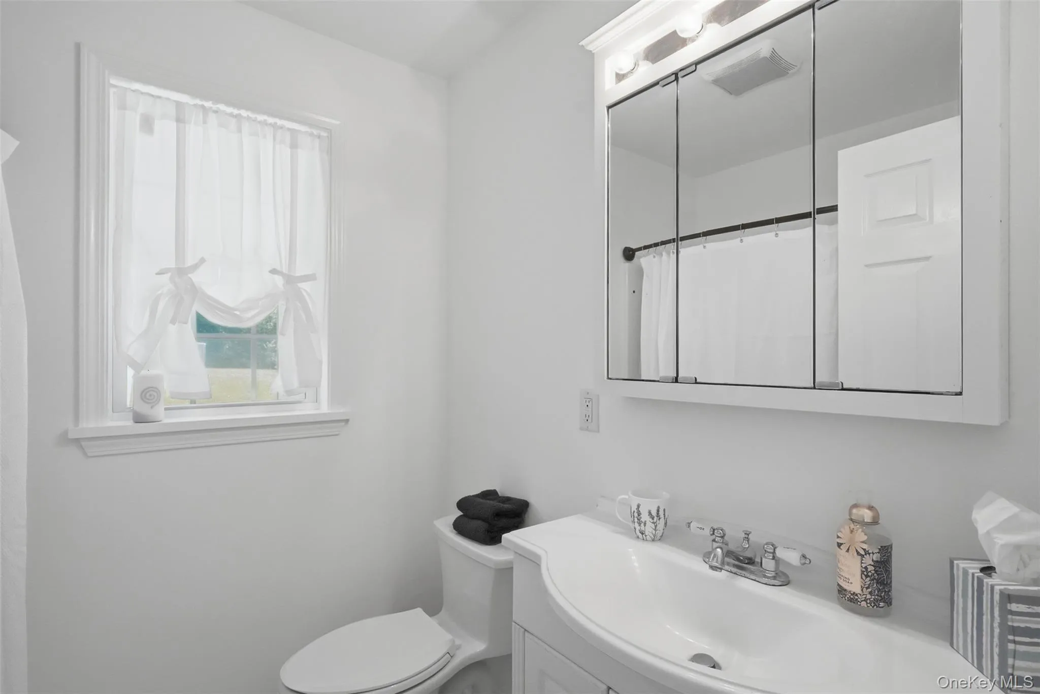 80 Cramer Road, La Grange, NY, 3 Bedrooms Bedrooms, 5 Rooms Rooms,2 BathroomsBathrooms,Residential,For Rent,Cramer,0,1014531 80 Cramer Road, La Grange, NY, 3 Bedrooms Bedrooms, 5 Rooms Rooms,2 BathroomsBathrooms,Residential,For Rent,Cramer,0,1014531