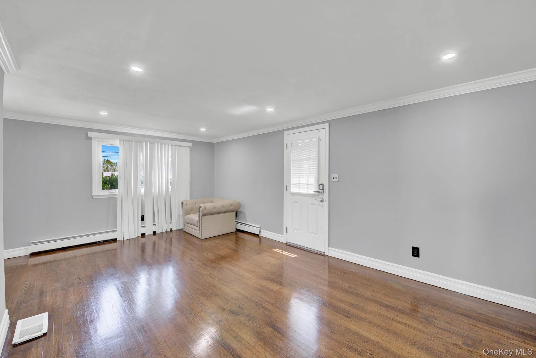 520 Kirkman Avenue, Hempstead, NY, 6 Bedrooms Bedrooms, 12 Rooms Rooms,3 BathroomsBathrooms,Residential,For Rent,Kirkman,0,1014533 520 Kirkman Avenue, Hempstead, NY, 6 Bedrooms Bedrooms, 12 Rooms Rooms,3 BathroomsBathrooms,Residential,For Rent,Kirkman,0,1014533