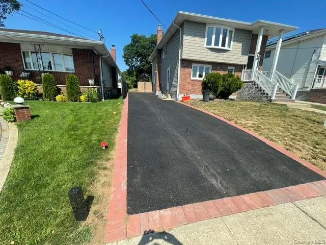 520 Kirkman Avenue, Hempstead, NY, 6 Bedrooms Bedrooms, 12 Rooms Rooms,3 BathroomsBathrooms,Residential,For Rent,Kirkman,0,1014533 520 Kirkman Avenue, Hempstead, NY, 6 Bedrooms Bedrooms, 12 Rooms Rooms,3 BathroomsBathrooms,Residential,For Rent,Kirkman,0,1014533