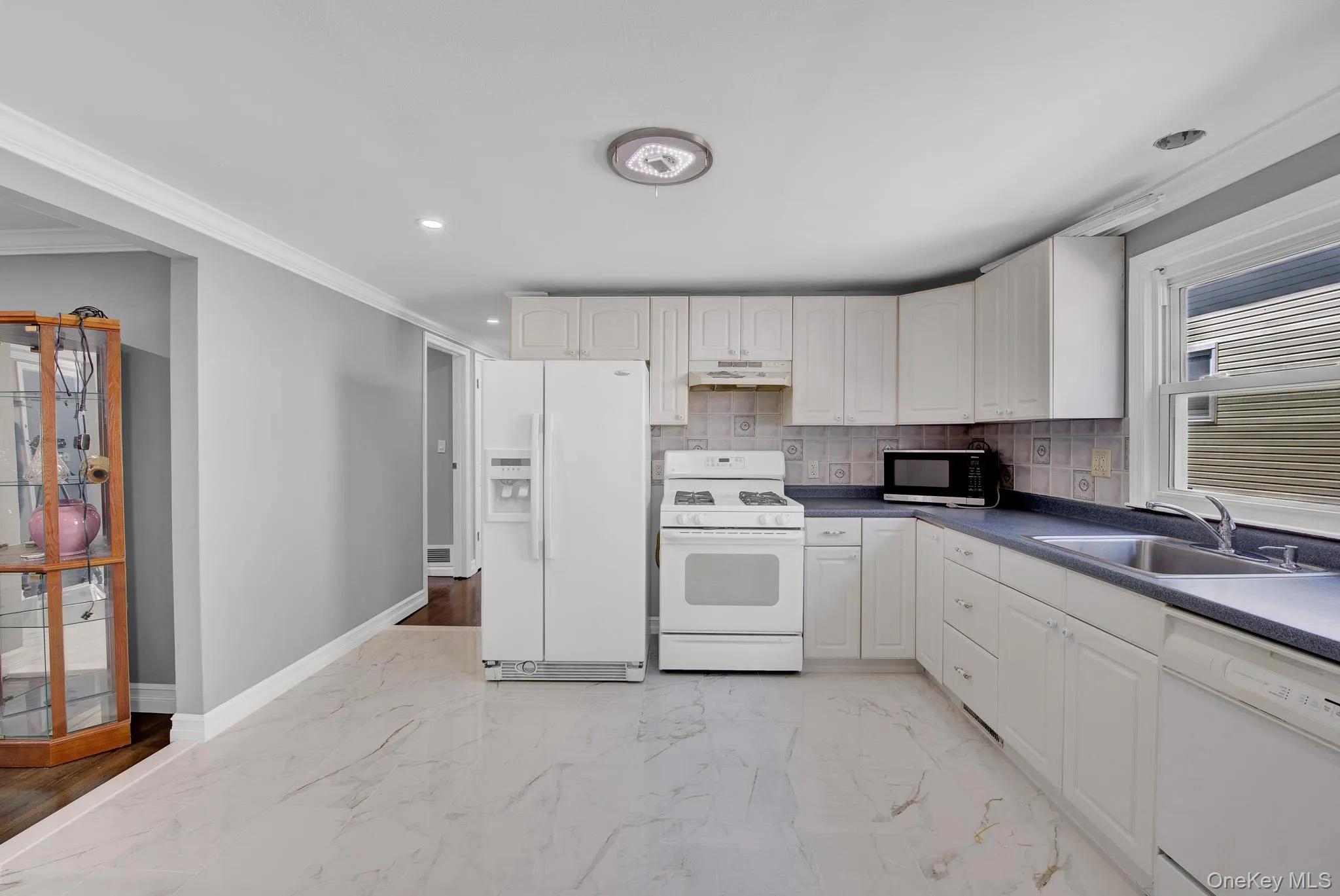 520 Kirkman Avenue, Hempstead, NY, 6 Bedrooms Bedrooms, 12 Rooms Rooms,3 BathroomsBathrooms,Residential,For Rent,Kirkman,0,1014533 520 Kirkman Avenue, Hempstead, NY, 6 Bedrooms Bedrooms, 12 Rooms Rooms,3 BathroomsBathrooms,Residential,For Rent,Kirkman,0,1014533