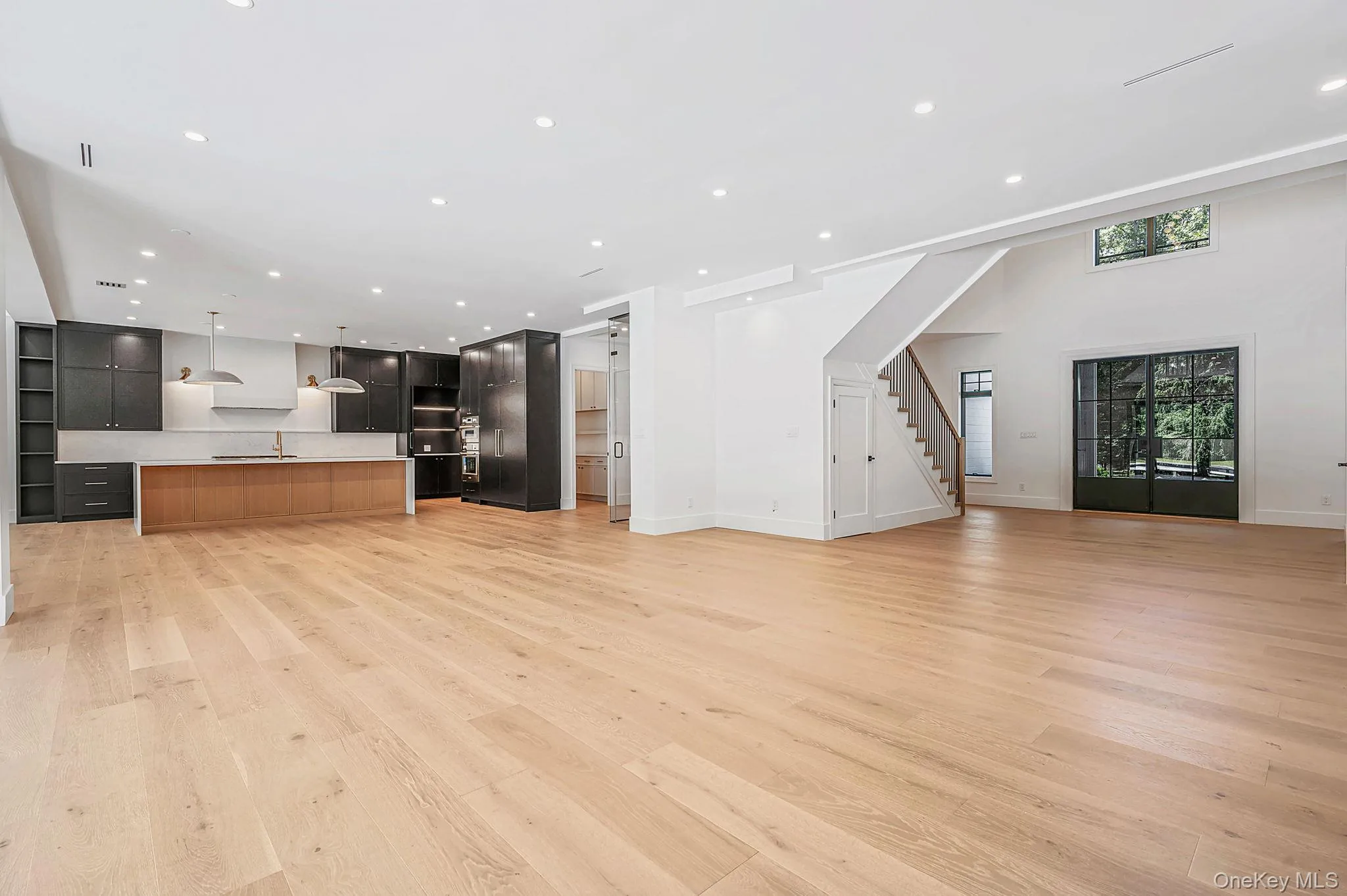 523 Long Beach Road, Smithtown, NY, 6 Bedrooms Bedrooms, 16 Rooms Rooms,6 BathroomsBathrooms,Residential,For Rent,Long Beach,0,KEY1014535 523 Long Beach Road, Smithtown, NY, 6 Bedrooms Bedrooms, 16 Rooms Rooms,6 BathroomsBathrooms,Residential,For Rent,Long Beach,0,KEY1014535