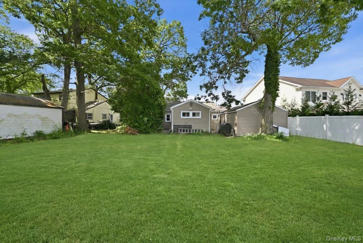 7 Surrey Road, Oyster Bay, NY, 3 Bedrooms Bedrooms, 8 Rooms Rooms,2 BathroomsBathrooms,Residential,For Rent,Surrey,0,1014536 7 Surrey Road, Oyster Bay, NY, 3 Bedrooms Bedrooms, 8 Rooms Rooms,2 BathroomsBathrooms,Residential,For Rent,Surrey,0,1014536
