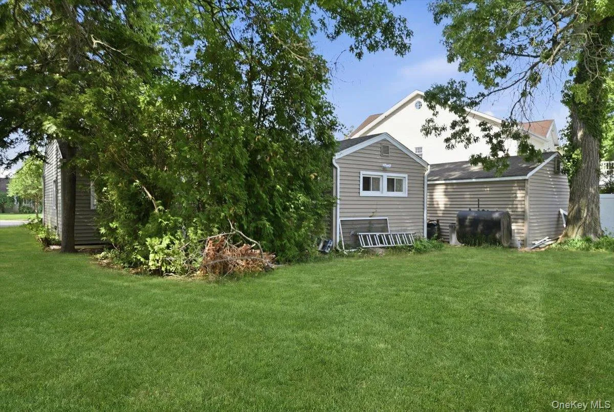 7 Surrey Road, Oyster Bay, NY, 3 Bedrooms Bedrooms, 8 Rooms Rooms,2 BathroomsBathrooms,Residential,For Rent,Surrey,0,1014536 7 Surrey Road, Oyster Bay, NY, 3 Bedrooms Bedrooms, 8 Rooms Rooms,2 BathroomsBathrooms,Residential,For Rent,Surrey,0,1014536