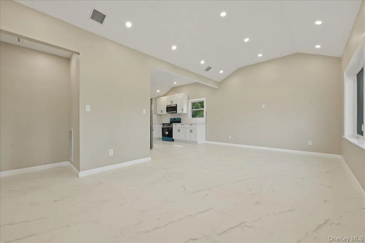 7 Surrey Road, Oyster Bay, NY, 3 Bedrooms Bedrooms, 8 Rooms Rooms,2 BathroomsBathrooms,Residential,For Rent,Surrey,0,1014536 7 Surrey Road, Oyster Bay, NY, 3 Bedrooms Bedrooms, 8 Rooms Rooms,2 BathroomsBathrooms,Residential,For Rent,Surrey,0,1014536