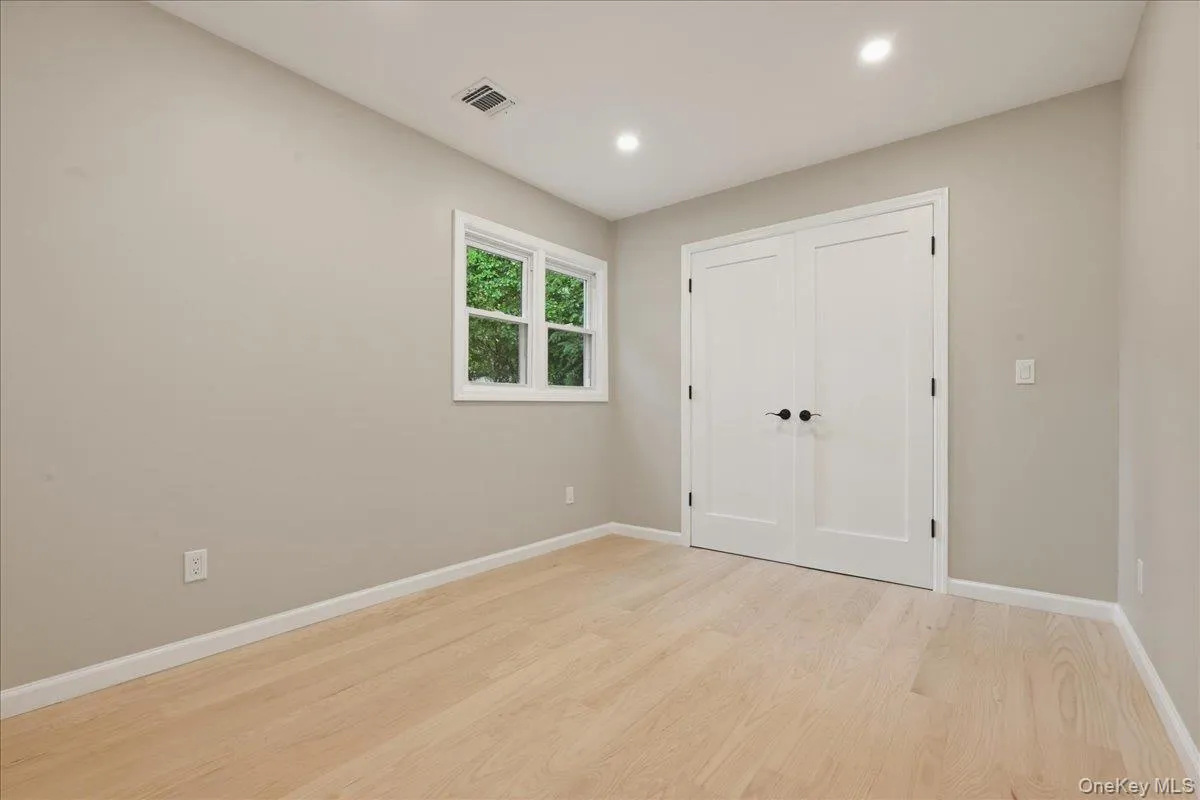 7 Surrey Road, Oyster Bay, NY, 3 Bedrooms Bedrooms, 8 Rooms Rooms,2 BathroomsBathrooms,Residential,For Rent,Surrey,0,1014536 7 Surrey Road, Oyster Bay, NY, 3 Bedrooms Bedrooms, 8 Rooms Rooms,2 BathroomsBathrooms,Residential,For Rent,Surrey,0,1014536