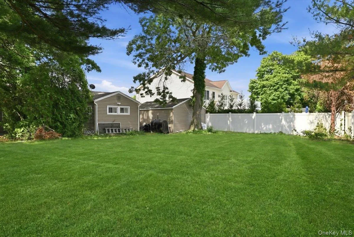 7 Surrey Road, Oyster Bay, NY, 3 Bedrooms Bedrooms, 8 Rooms Rooms,2 BathroomsBathrooms,Residential,For Rent,Surrey,0,1014536 7 Surrey Road, Oyster Bay, NY, 3 Bedrooms Bedrooms, 8 Rooms Rooms,2 BathroomsBathrooms,Residential,For Rent,Surrey,0,1014536