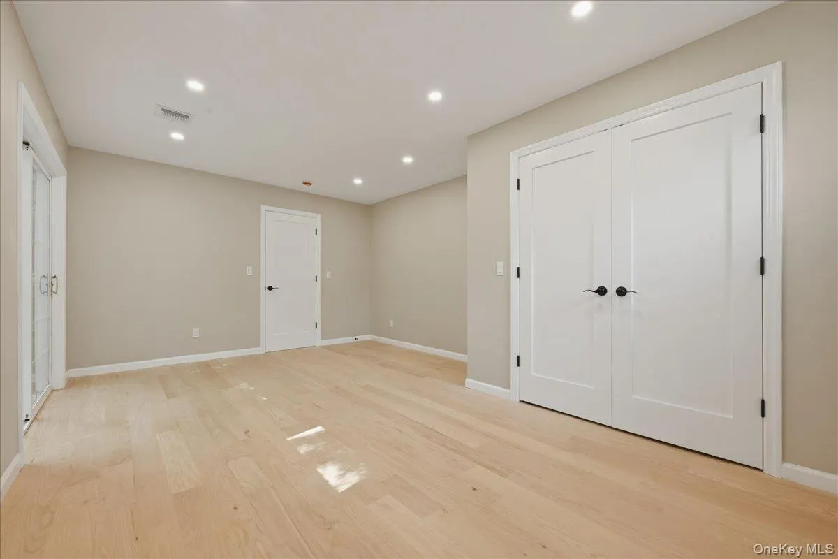 7 Surrey Road, Oyster Bay, NY, 3 Bedrooms Bedrooms, 8 Rooms Rooms,2 BathroomsBathrooms,Residential,For Rent,Surrey,0,1014536 7 Surrey Road, Oyster Bay, NY, 3 Bedrooms Bedrooms, 8 Rooms Rooms,2 BathroomsBathrooms,Residential,For Rent,Surrey,0,1014536