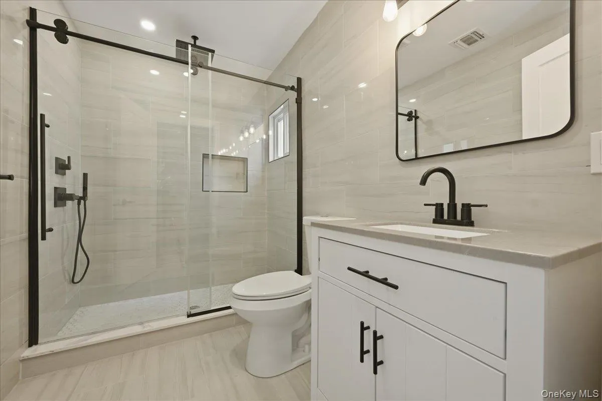 7 Surrey Road, Oyster Bay, NY, 3 Bedrooms Bedrooms, 8 Rooms Rooms,2 BathroomsBathrooms,Residential,For Rent,Surrey,0,1014536 7 Surrey Road, Oyster Bay, NY, 3 Bedrooms Bedrooms, 8 Rooms Rooms,2 BathroomsBathrooms,Residential,For Rent,Surrey,0,1014536