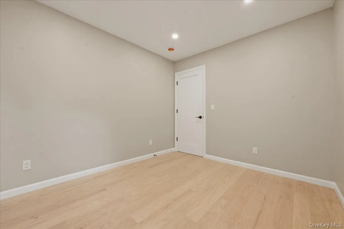 7 Surrey Road, Oyster Bay, NY, 3 Bedrooms Bedrooms, 8 Rooms Rooms,2 BathroomsBathrooms,Residential,For Rent,Surrey,0,1014536 7 Surrey Road, Oyster Bay, NY, 3 Bedrooms Bedrooms, 8 Rooms Rooms,2 BathroomsBathrooms,Residential,For Rent,Surrey,0,1014536