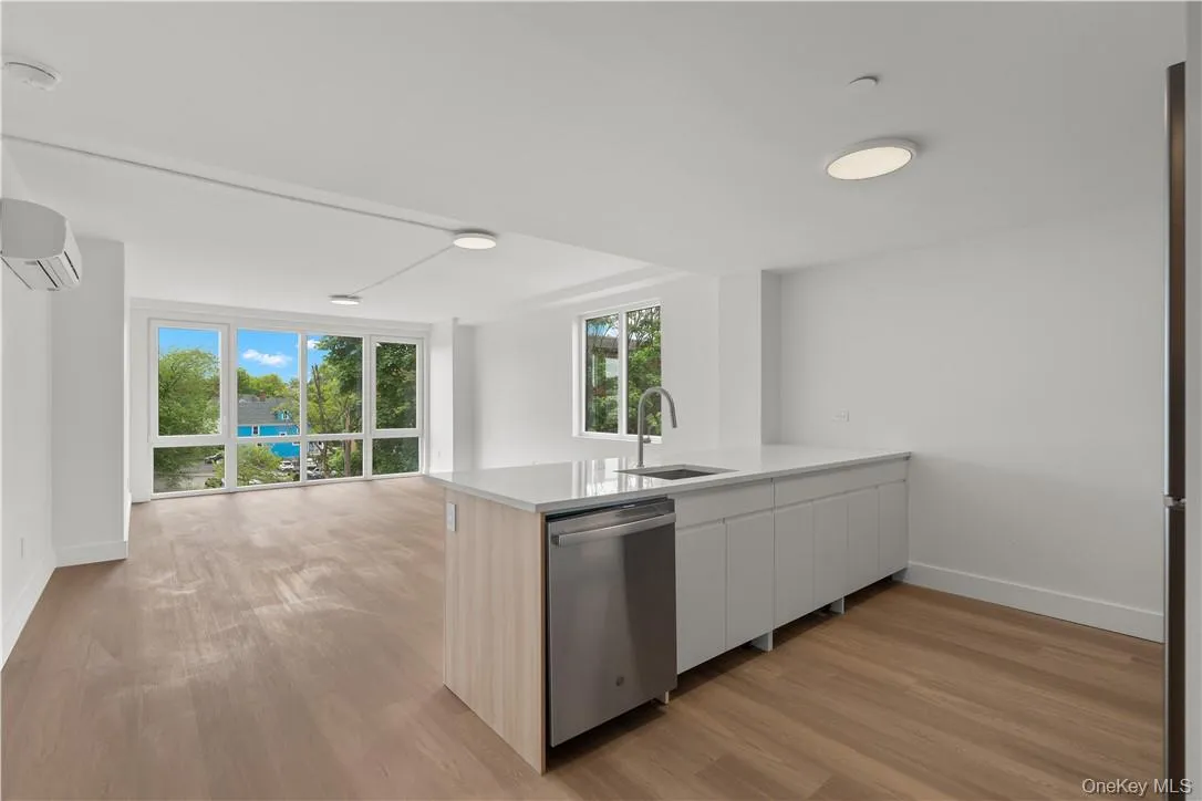 1 Lyon Place, White Plains, NY, 1 Bedroom Bedrooms, 3 Rooms Rooms,1 BathroomBathrooms,Residential Lease,For Rent,Lyon,0,1014543 1 Lyon Place, White Plains, NY, 1 Bedroom Bedrooms, 3 Rooms Rooms,1 BathroomBathrooms,Residential Lease,For Rent,Lyon,0,1014543