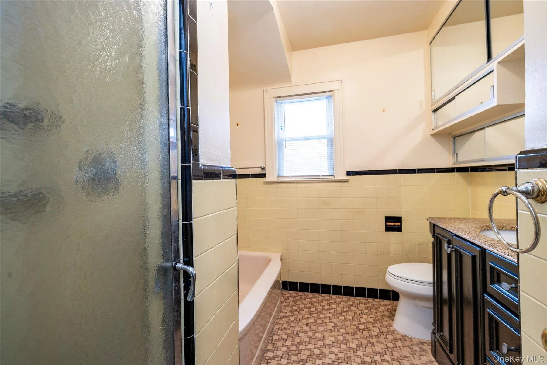 1St Floor Bath 1St Floor Bath