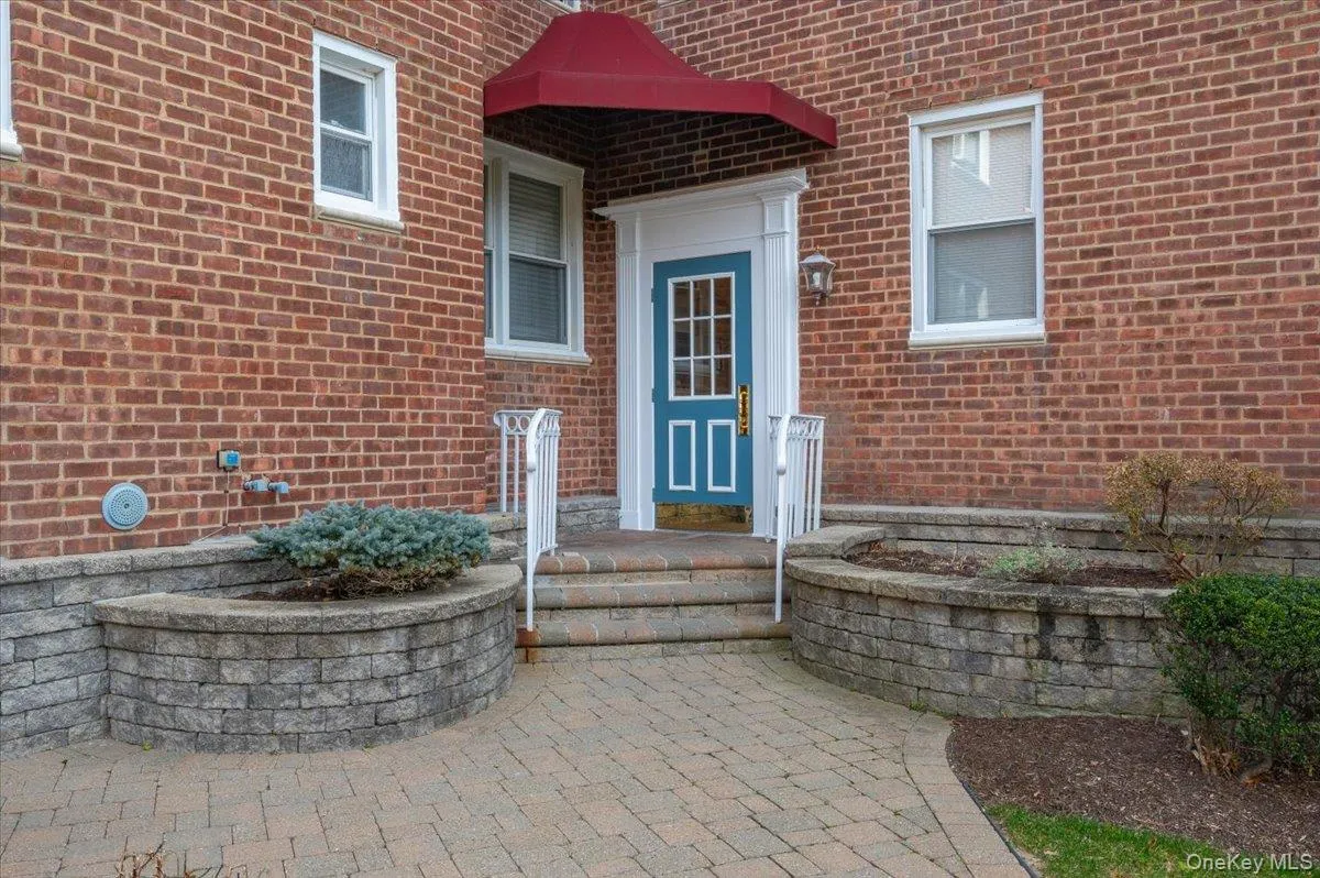 13 Bryant Crescent, White Plains, NY, 2 Bedrooms Bedrooms, 5 Rooms Rooms,1 BathroomBathrooms,Residential,For Rent,Bryant,0,1014559 13 Bryant Crescent, White Plains, NY, 2 Bedrooms Bedrooms, 5 Rooms Rooms,1 BathroomBathrooms,Residential,For Rent,Bryant,0,1014559