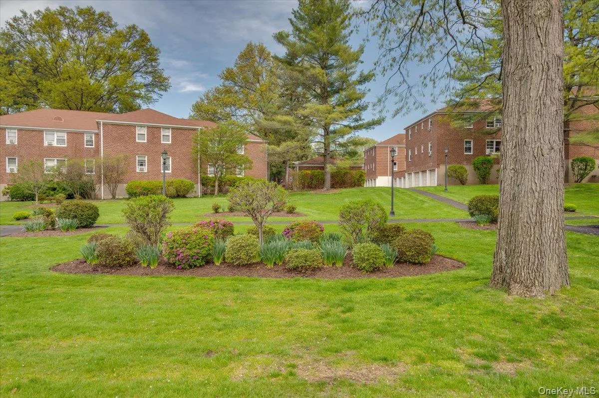 13 Bryant Crescent, White Plains, NY, 2 Bedrooms Bedrooms, 5 Rooms Rooms,1 BathroomBathrooms,Residential,For Rent,Bryant,0,1014559 13 Bryant Crescent, White Plains, NY, 2 Bedrooms Bedrooms, 5 Rooms Rooms,1 BathroomBathrooms,Residential,For Rent,Bryant,0,1014559