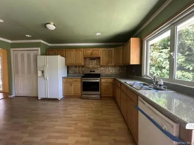 46 Andover Drive, Brookhaven, NY, 3 Bedrooms Bedrooms, 7 Rooms Rooms,2 BathroomsBathrooms,Residential,For Rent,Andover,0,1014564 46 Andover Drive, Brookhaven, NY, 3 Bedrooms Bedrooms, 7 Rooms Rooms,2 BathroomsBathrooms,Residential,For Rent,Andover,0,1014564