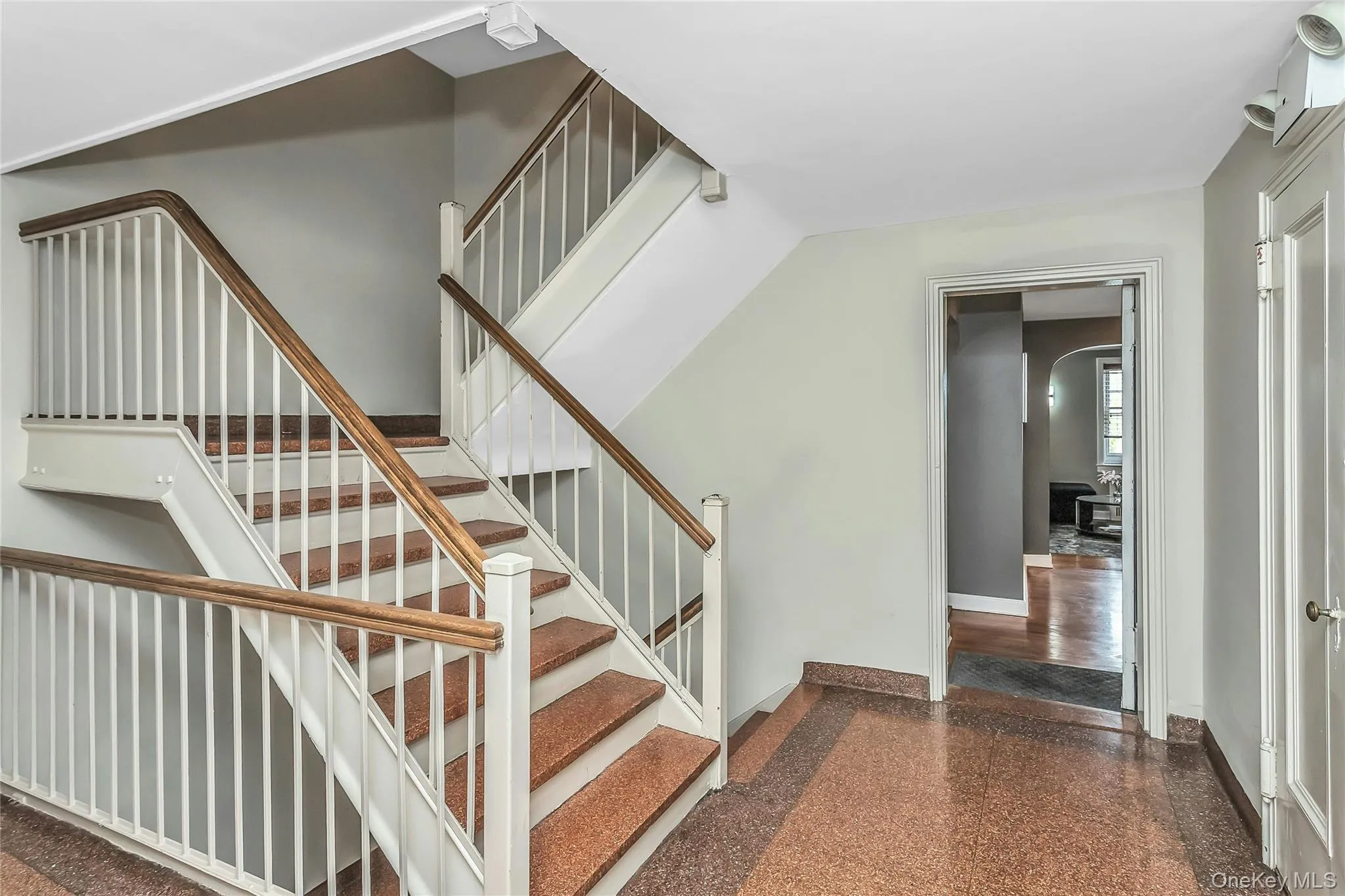 8 Welwyn Road, North Hempstead, NY, 1 Bedroom Bedrooms, 4 Rooms Rooms,1 BathroomBathrooms,Residential,For Rent,Welwyn,0,KEY1014567 8 Welwyn Road, North Hempstead, NY, 1 Bedroom Bedrooms, 4 Rooms Rooms,1 BathroomBathrooms,Residential,For Rent,Welwyn,0,KEY1014567