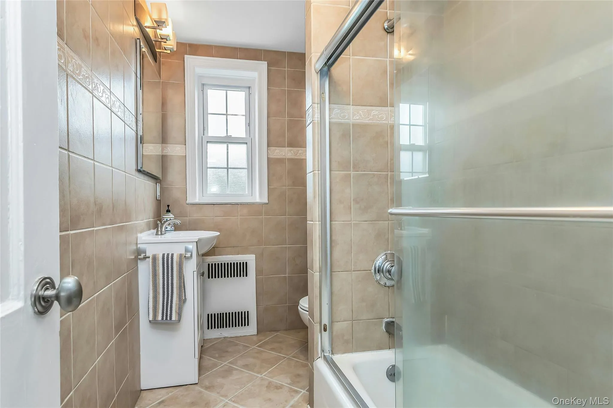 8 Welwyn Road, North Hempstead, NY, 1 Bedroom Bedrooms, 4 Rooms Rooms,1 BathroomBathrooms,Residential,For Rent,Welwyn,0,KEY1014567 8 Welwyn Road, North Hempstead, NY, 1 Bedroom Bedrooms, 4 Rooms Rooms,1 BathroomBathrooms,Residential,For Rent,Welwyn,0,KEY1014567