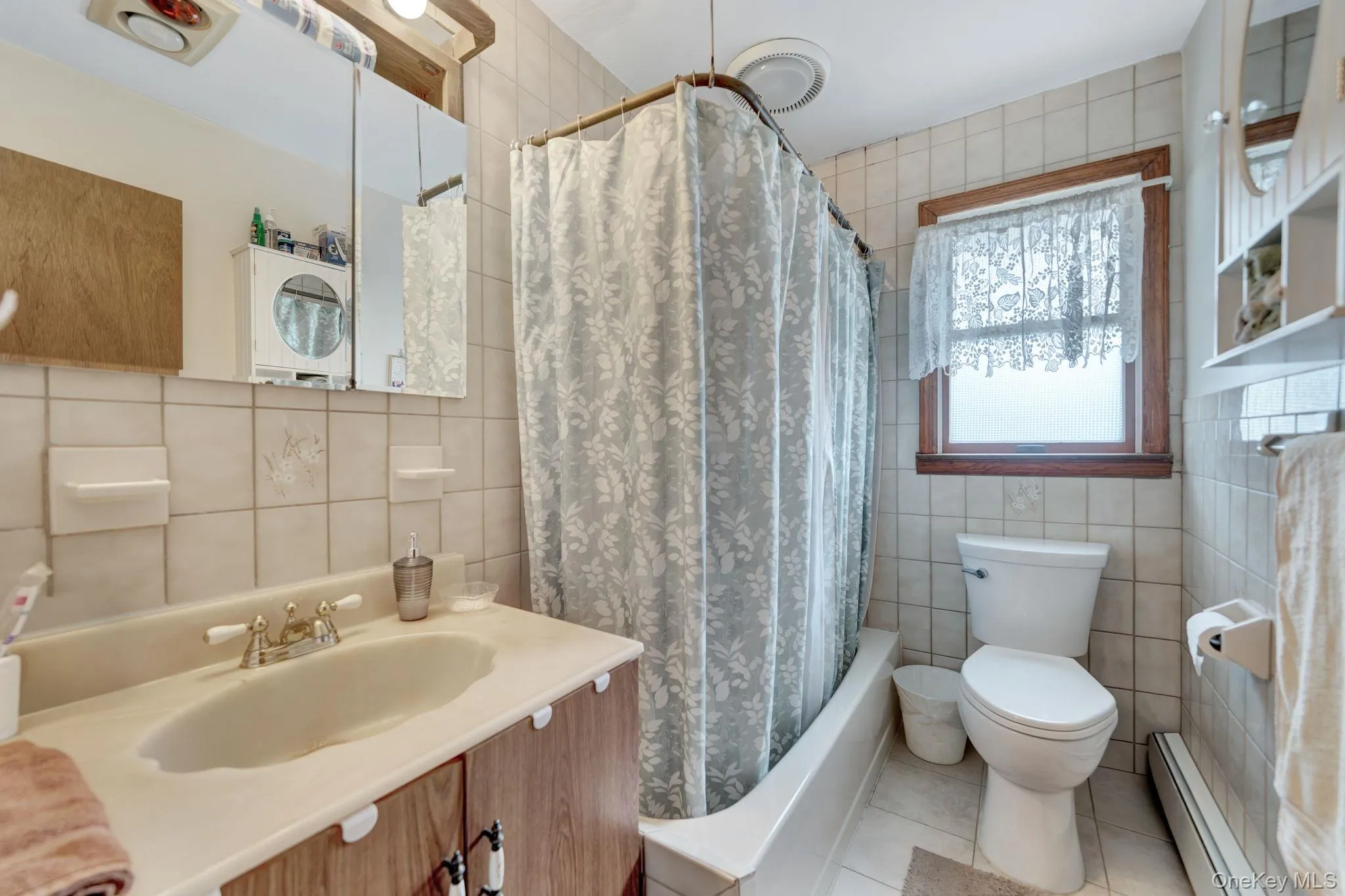 35 Wyandotte Street, Brookhaven, NY, 3 Bedrooms Bedrooms, 6 Rooms Rooms,1 BathroomBathrooms,Residential,For Rent,Wyandotte,0,1014578 35 Wyandotte Street, Brookhaven, NY, 3 Bedrooms Bedrooms, 6 Rooms Rooms,1 BathroomBathrooms,Residential,For Rent,Wyandotte,0,1014578