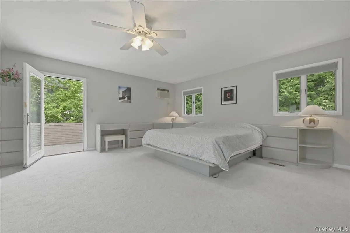 2 Crabtree Lane, North Hempstead, NY, 4 Bedrooms Bedrooms, 8 Rooms Rooms,2 BathroomsBathrooms,Residential,For Rent,Crabtree,0,KEY1014585 2 Crabtree Lane, North Hempstead, NY, 4 Bedrooms Bedrooms, 8 Rooms Rooms,2 BathroomsBathrooms,Residential,For Rent,Crabtree,0,KEY1014585