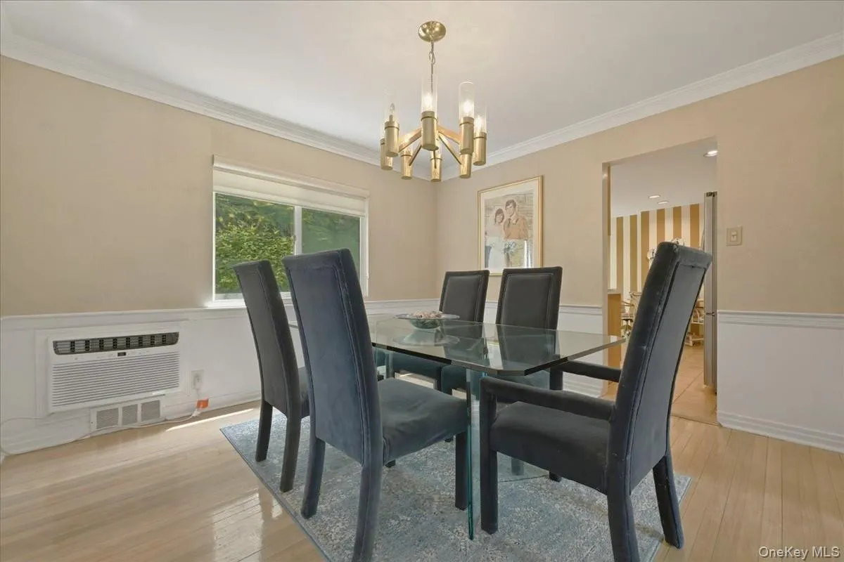 2 Crabtree Lane, North Hempstead, NY, 4 Bedrooms Bedrooms, 8 Rooms Rooms,2 BathroomsBathrooms,Residential,For Rent,Crabtree,0,KEY1014585 2 Crabtree Lane, North Hempstead, NY, 4 Bedrooms Bedrooms, 8 Rooms Rooms,2 BathroomsBathrooms,Residential,For Rent,Crabtree,0,KEY1014585
