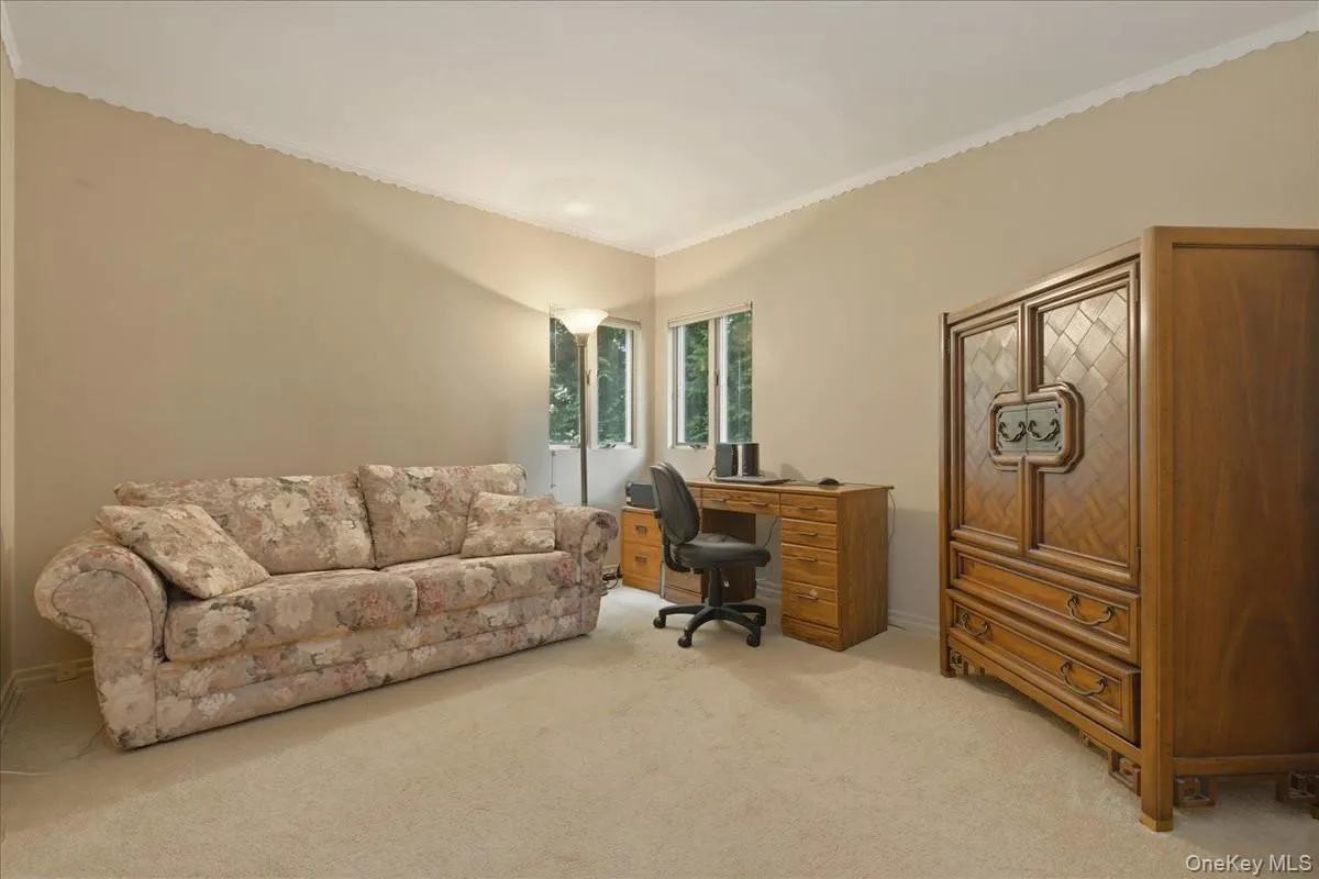 2 Crabtree Lane, North Hempstead, NY, 4 Bedrooms Bedrooms, 8 Rooms Rooms,2 BathroomsBathrooms,Residential,For Rent,Crabtree,0,KEY1014585 2 Crabtree Lane, North Hempstead, NY, 4 Bedrooms Bedrooms, 8 Rooms Rooms,2 BathroomsBathrooms,Residential,For Rent,Crabtree,0,KEY1014585