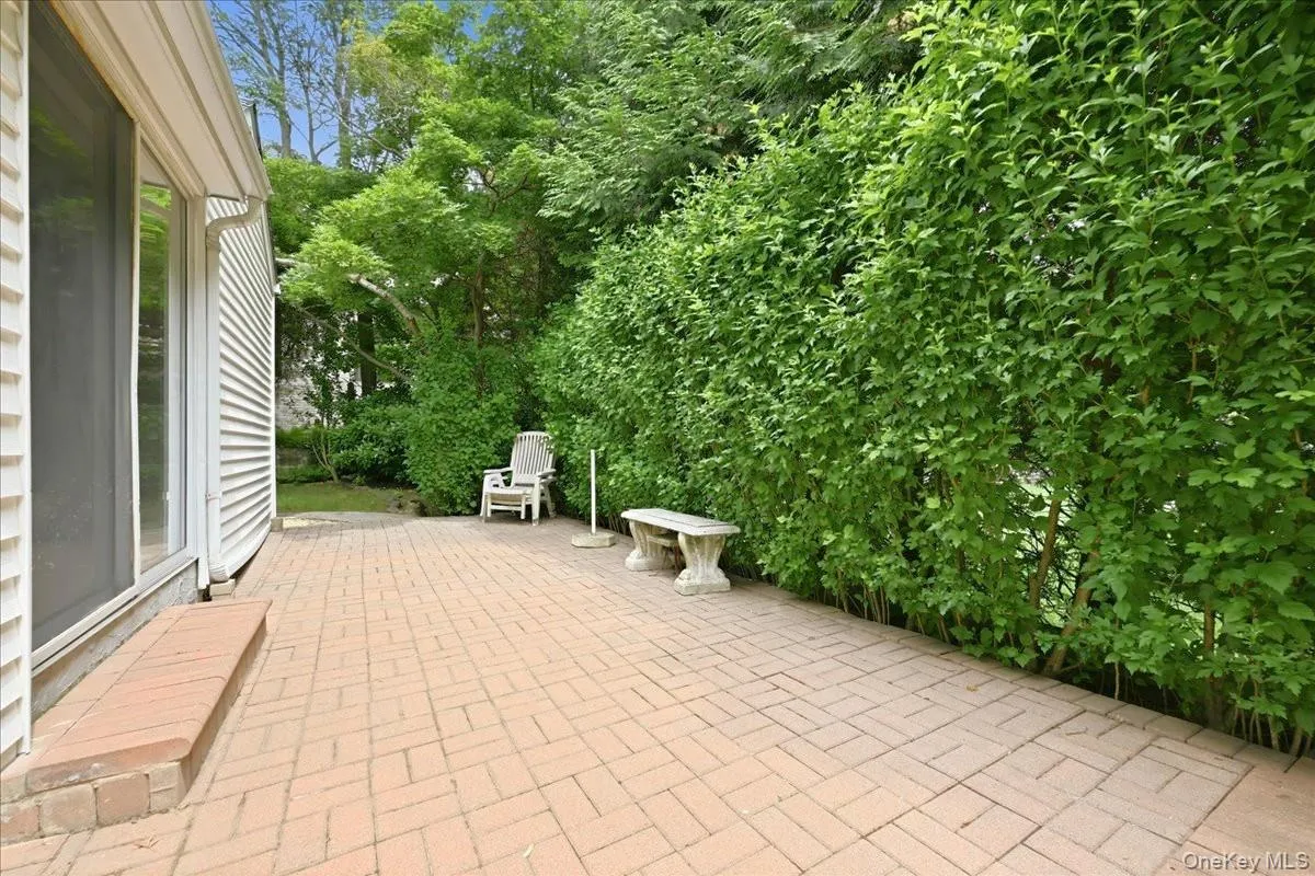 2 Crabtree Lane, North Hempstead, NY, 4 Bedrooms Bedrooms, 8 Rooms Rooms,2 BathroomsBathrooms,Residential,For Rent,Crabtree,0,KEY1014585 2 Crabtree Lane, North Hempstead, NY, 4 Bedrooms Bedrooms, 8 Rooms Rooms,2 BathroomsBathrooms,Residential,For Rent,Crabtree,0,KEY1014585