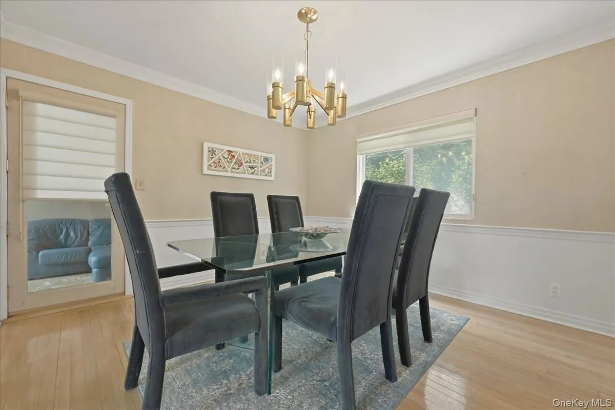 2 Crabtree Lane, North Hempstead, NY, 4 Bedrooms Bedrooms, 8 Rooms Rooms,2 BathroomsBathrooms,Residential,For Rent,Crabtree,0,KEY1014585 2 Crabtree Lane, North Hempstead, NY, 4 Bedrooms Bedrooms, 8 Rooms Rooms,2 BathroomsBathrooms,Residential,For Rent,Crabtree,0,KEY1014585