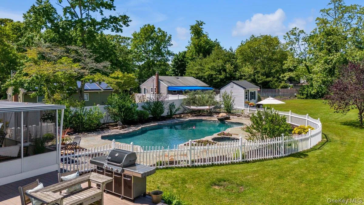 19 Laurelton Avenue, Brookhaven, NY, 3 Bedrooms Bedrooms, 7 Rooms Rooms,2 BathroomsBathrooms,Residential,For Rent,Laurelton,0,KEY1014606 19 Laurelton Avenue, Brookhaven, NY, 3 Bedrooms Bedrooms, 7 Rooms Rooms,2 BathroomsBathrooms,Residential,For Rent,Laurelton,0,KEY1014606