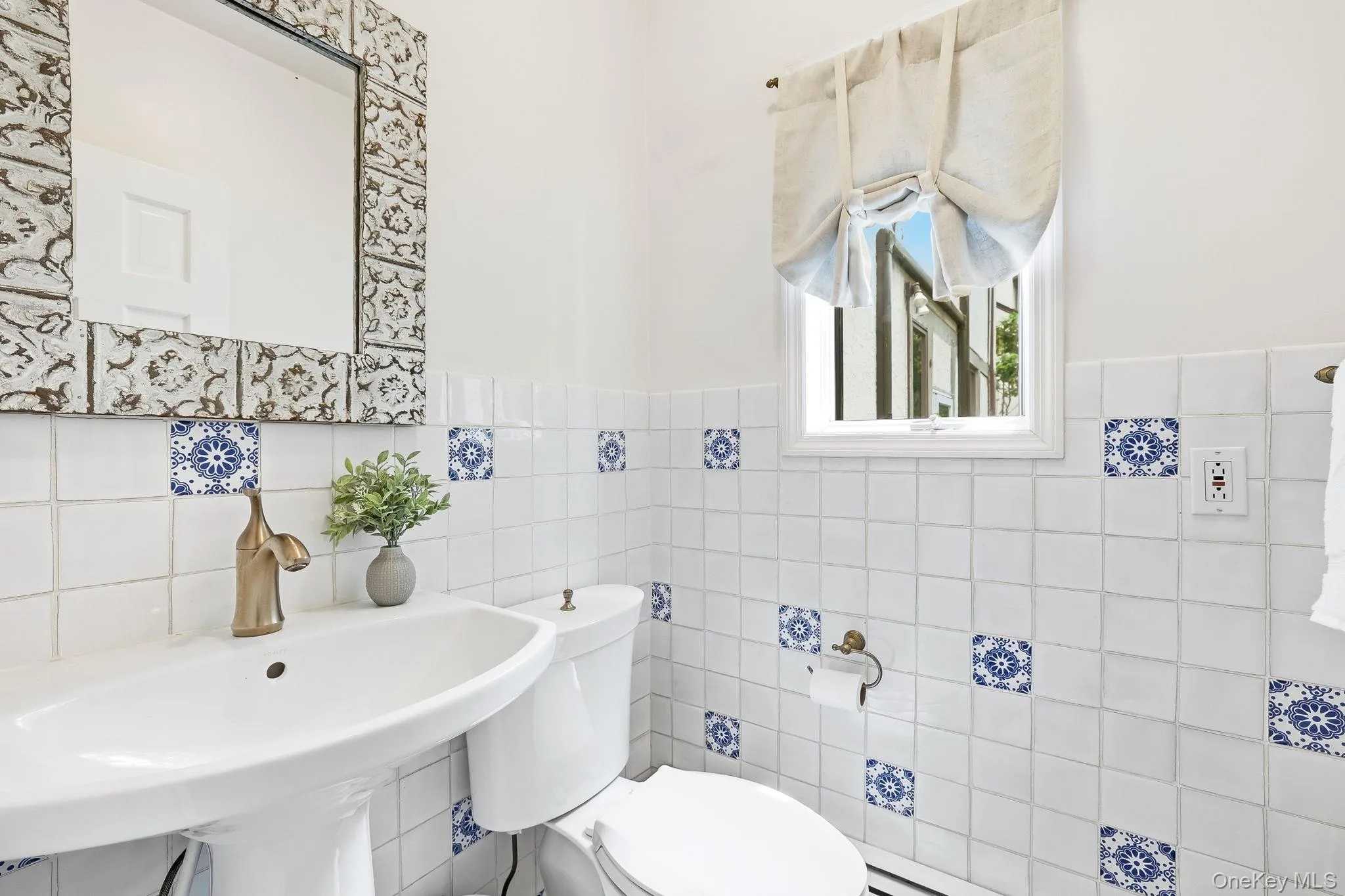 Powder Room Powder Room