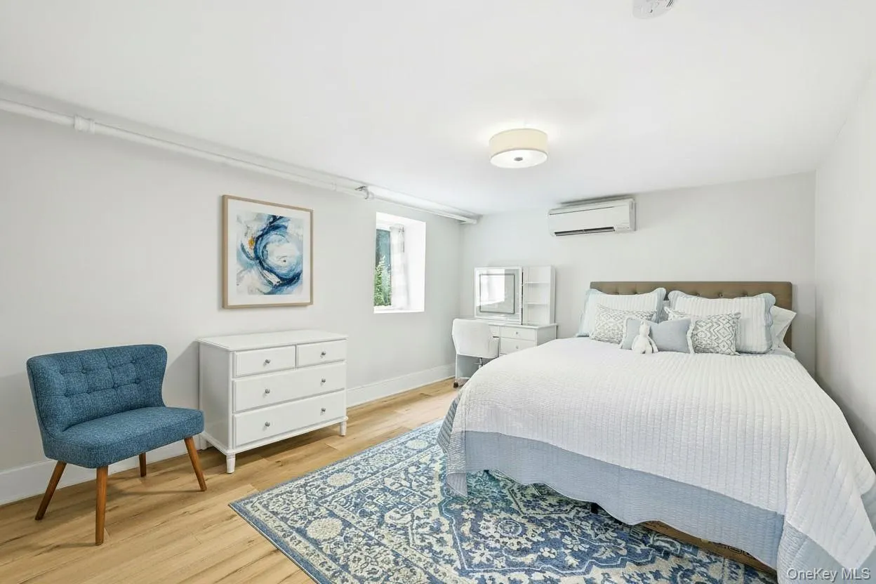 Bedroom Bedroom