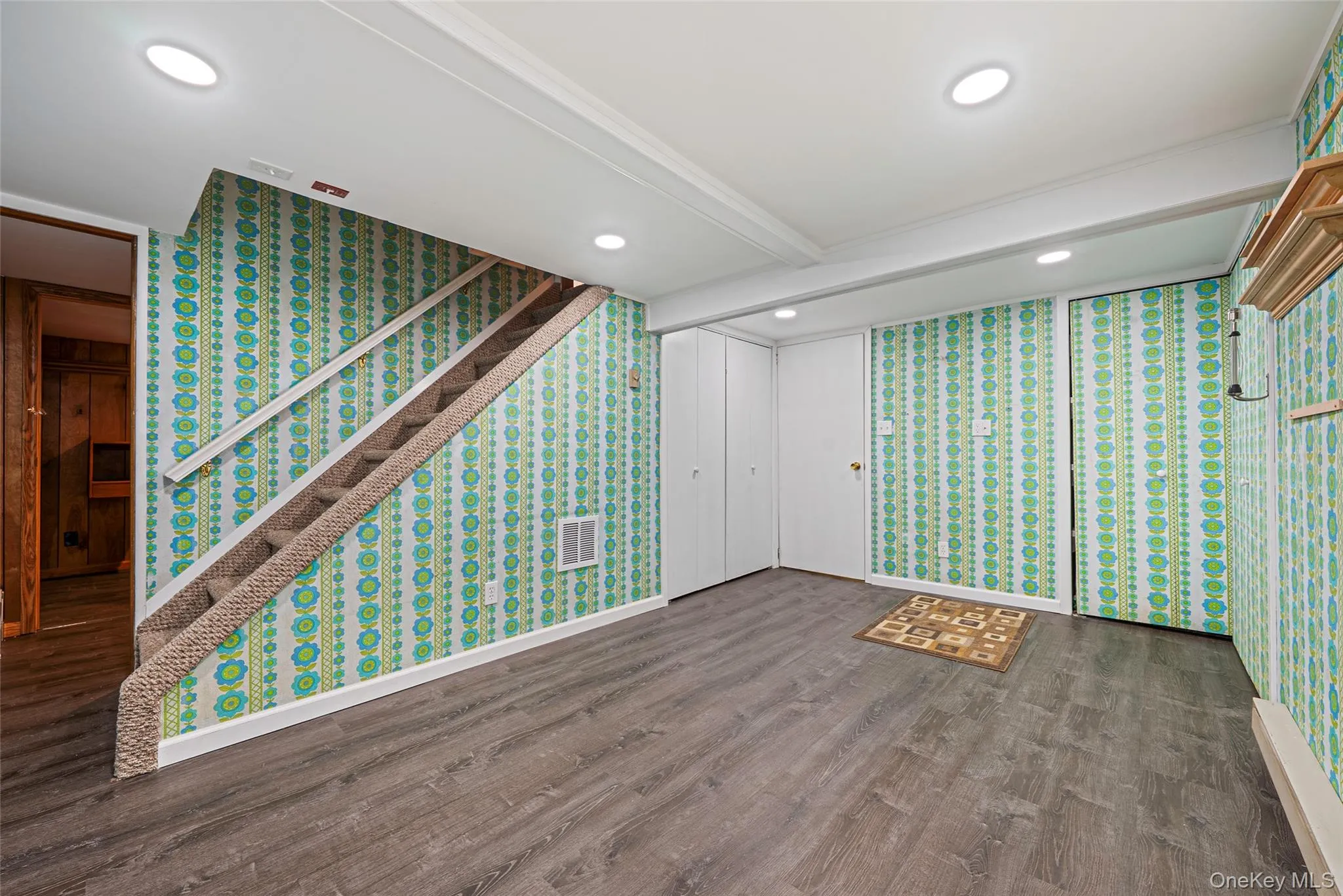 572 Benito Street, Hempstead, NY, 3 Bedrooms Bedrooms, 10 Rooms Rooms,2 BathroomsBathrooms,Residential,For Rent,Benito,0,1014609 572 Benito Street, Hempstead, NY, 3 Bedrooms Bedrooms, 10 Rooms Rooms,2 BathroomsBathrooms,Residential,For Rent,Benito,0,1014609